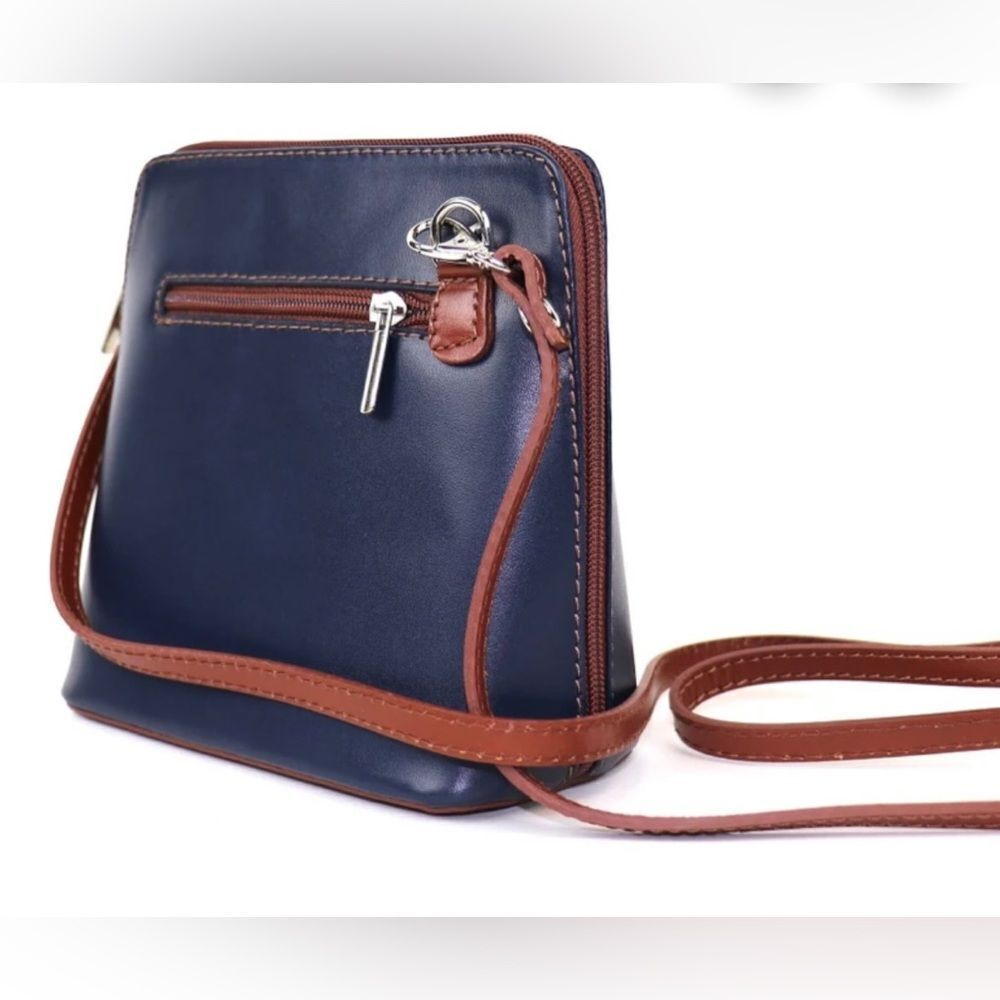 Vera Pelle Two-Tone Leather Crossbody Bag; Made in Italy - Picture 10 of 10